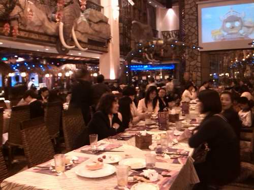 广东华体会有限公司举办国际妇女节自助餐会
